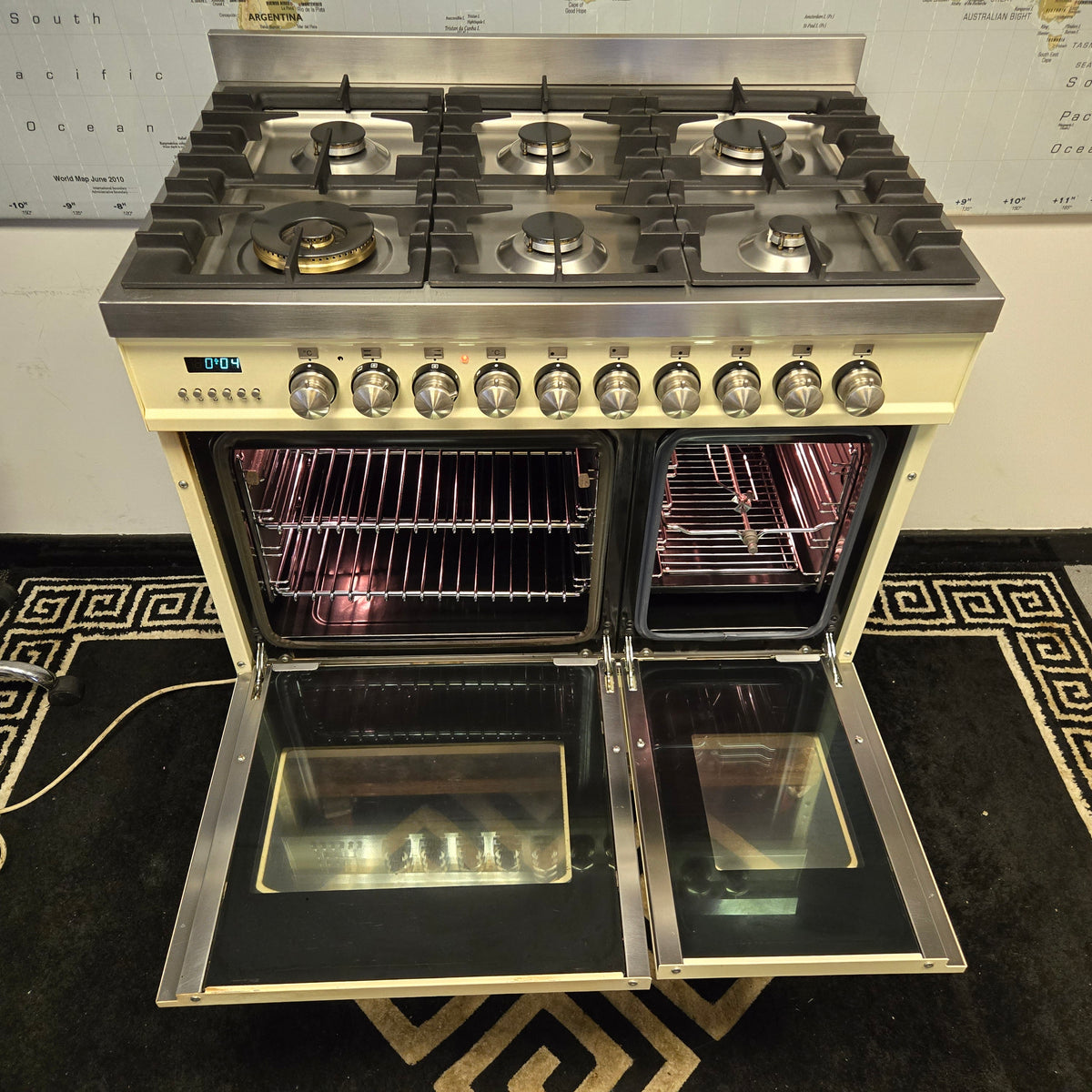 Ilve Britannia Dual Fuel Range Cooker in Cream 90cm