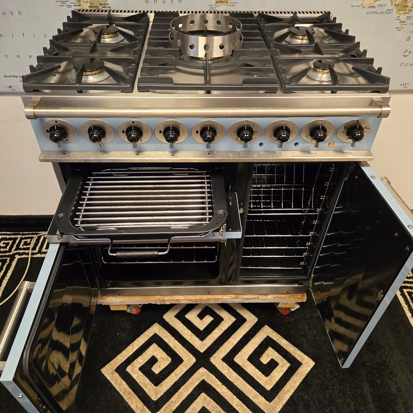 Falcon Deluxe 900 Dual Fuel Range Cooker in Skye Blue 90cm