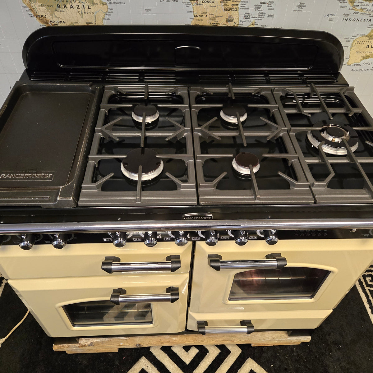 Rangemaster Classic Deluxe Dual Fuel Range Cooker in Cream 110cm