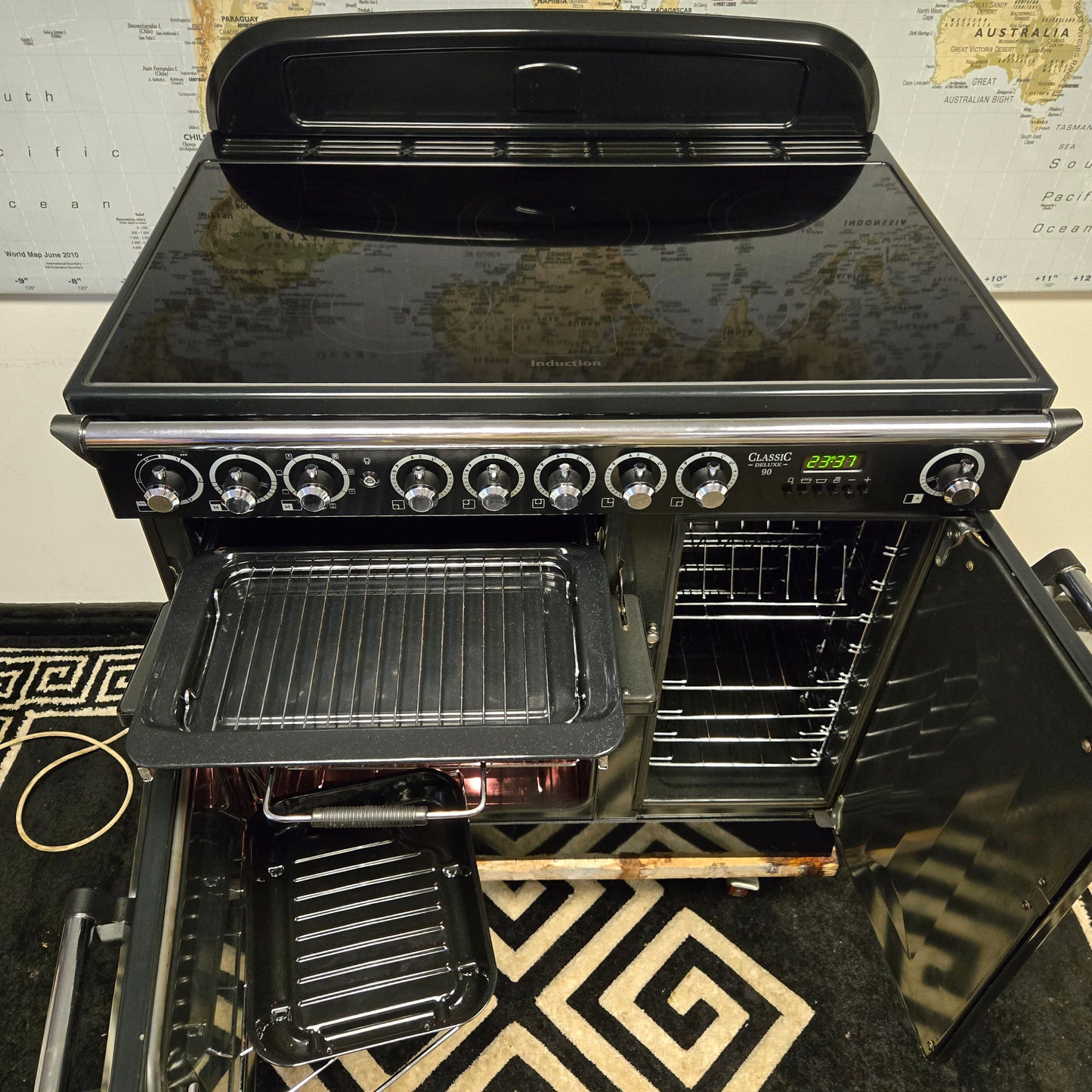 Rangemaster Classic Deluxe Induction Range Cooker in Black with a Chrome Trim 90cm