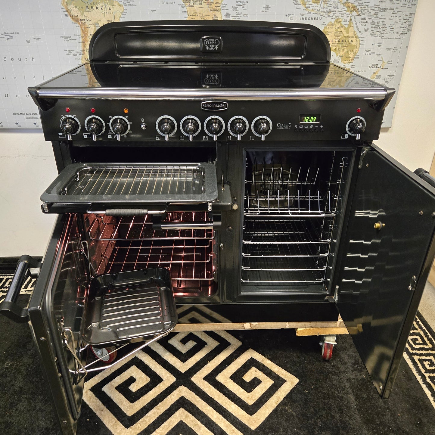 Rangemaster Classic Deluxe Induction Range Cooker in Black with a Chrome Trim 100cm