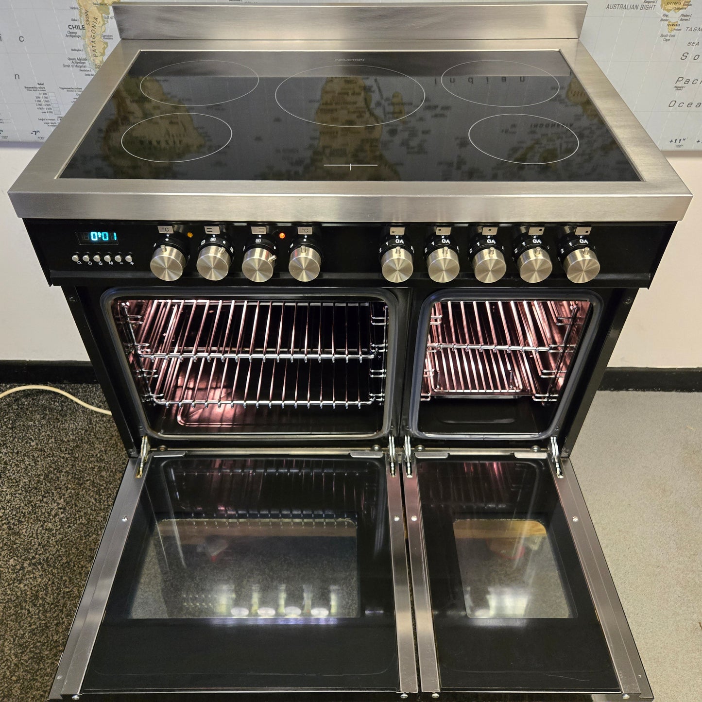 Britannia Delphi Induction Range Cooker in Black 90cm