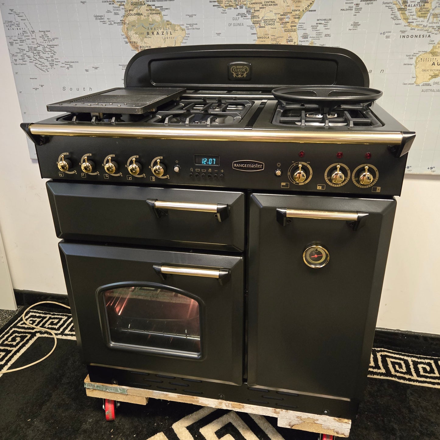 Rangemaster Classic Dual Fuel Range Cooker in Black and Gold 90cm