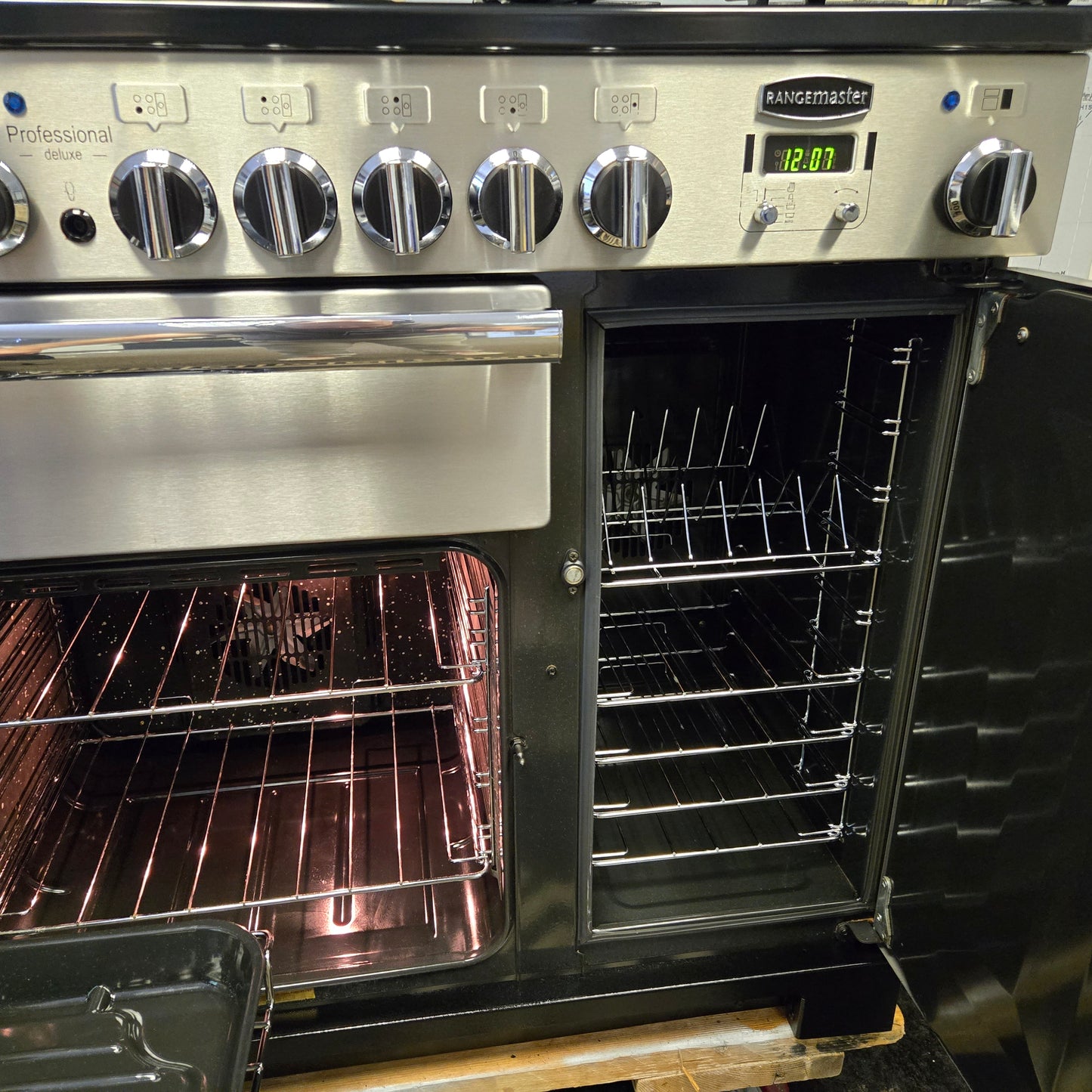 Rangemaster Professional Deluxe Dual Fuel Range Cooker in Stainless Steel 90cm